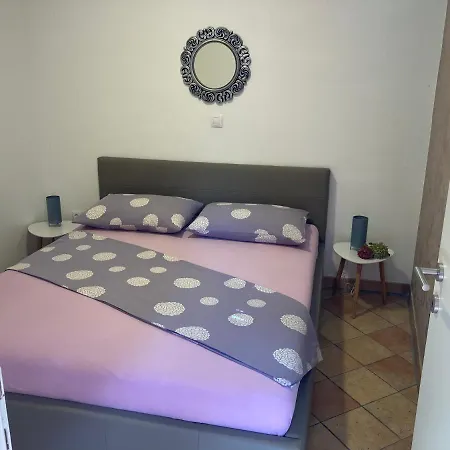 Kuca Eda Σπίτι διακοπών Πούλα